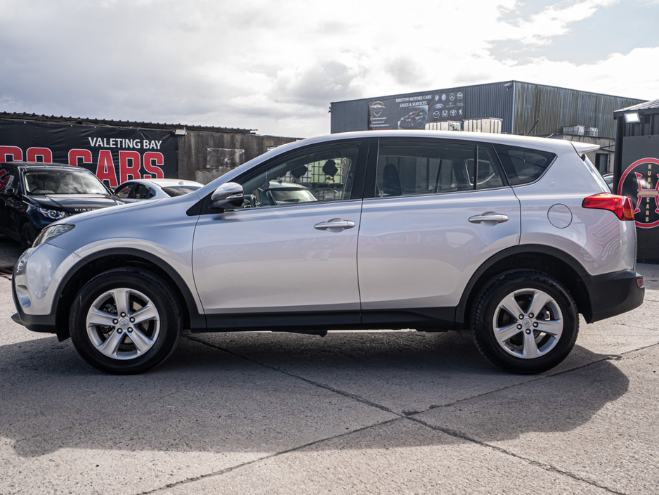 2014 Toyota Rav4 - image 16