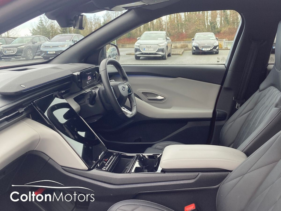 2025 Ford Capri Premium 77kWh Extended Range