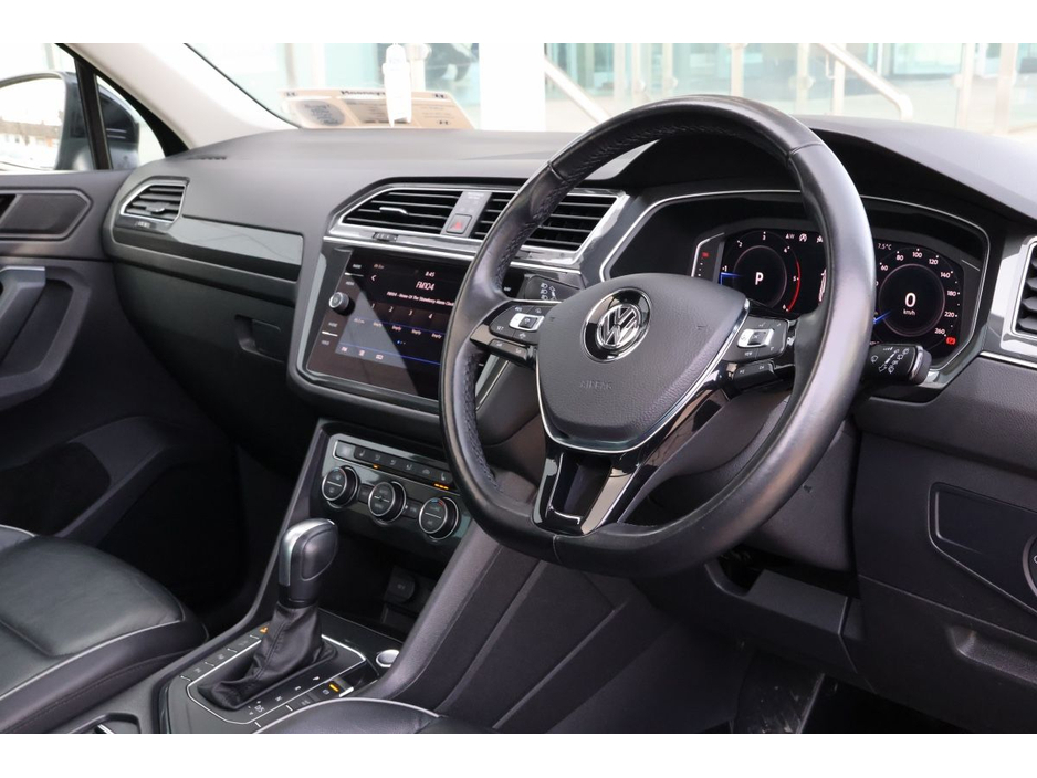 2020 Volkswagen Tiguan - image 9