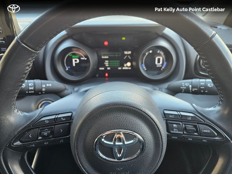 2022 Toyota Yaris - image 15