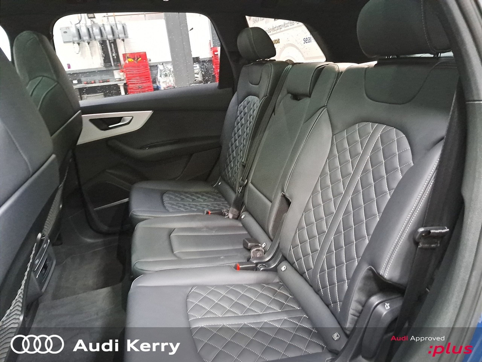 2025 Audi Q7 - image 13