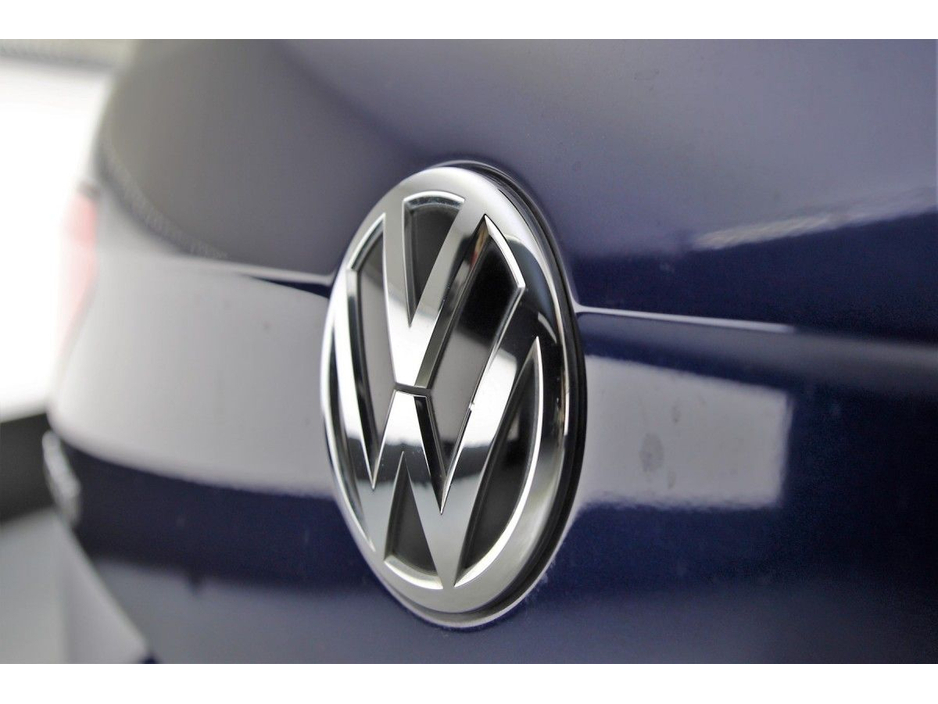 2016 Volkswagen Touran - image 32