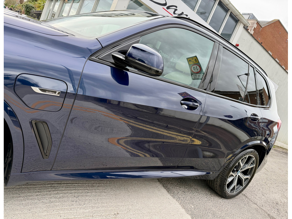 2022 BMW X5 - image 6