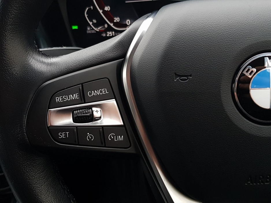 2022 BMW 3 Series 318d SE €39,995