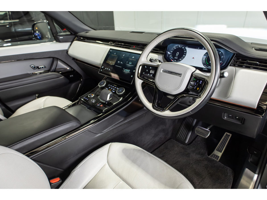 2023 Land Rover Range Rover Sport - image 8