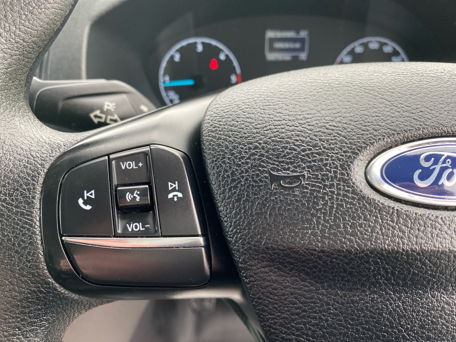 2022 Ford Transit - image 9