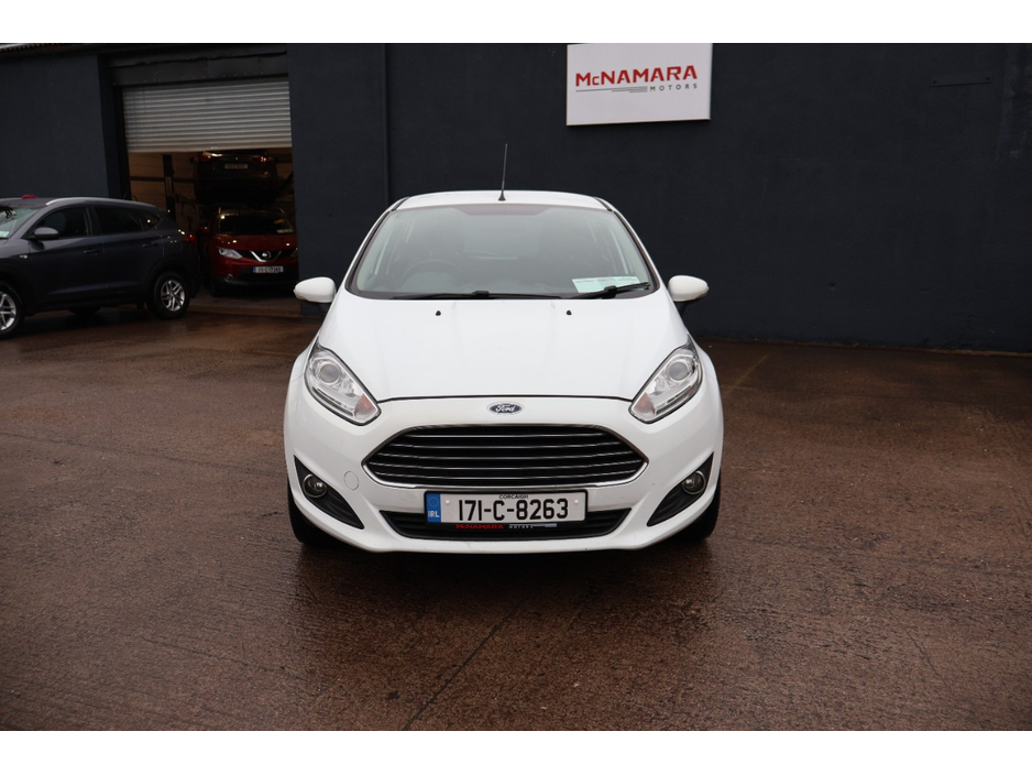 2017 Ford Fiesta - image 4