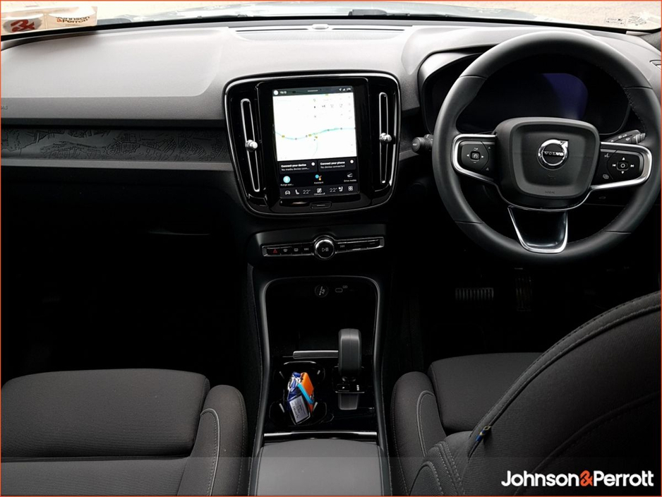 2023 Volvo C40 - image 2