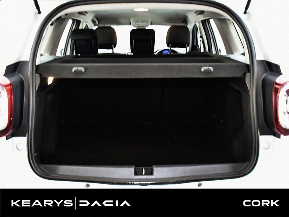 2019 Dacia Duster - image 8