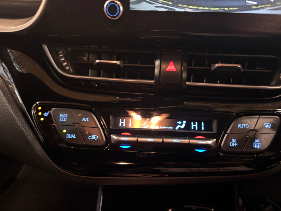 2023 Toyota C-HR HYBRID SOL 4DR AUTO €24,499