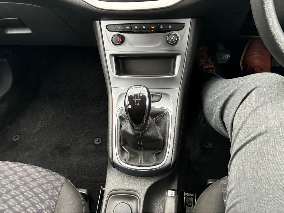 2019 Opel Astra - image 22