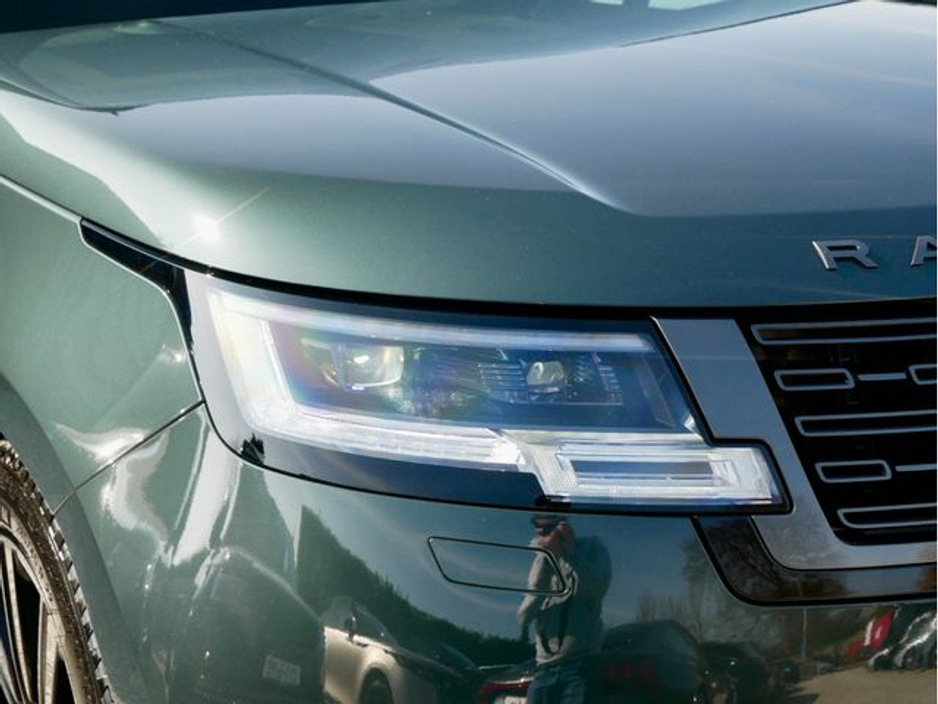 2025 Land Rover Range Rover - image 11