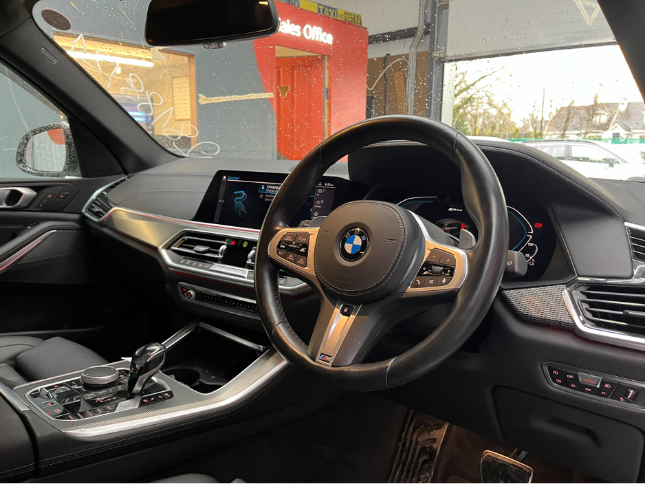 2021 BMW X5 - image 15