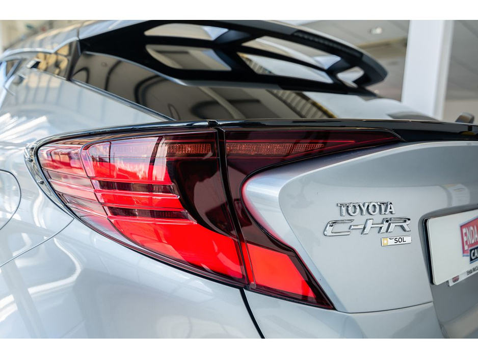 2023 Toyota C-HR SOL HYBRID €26,899