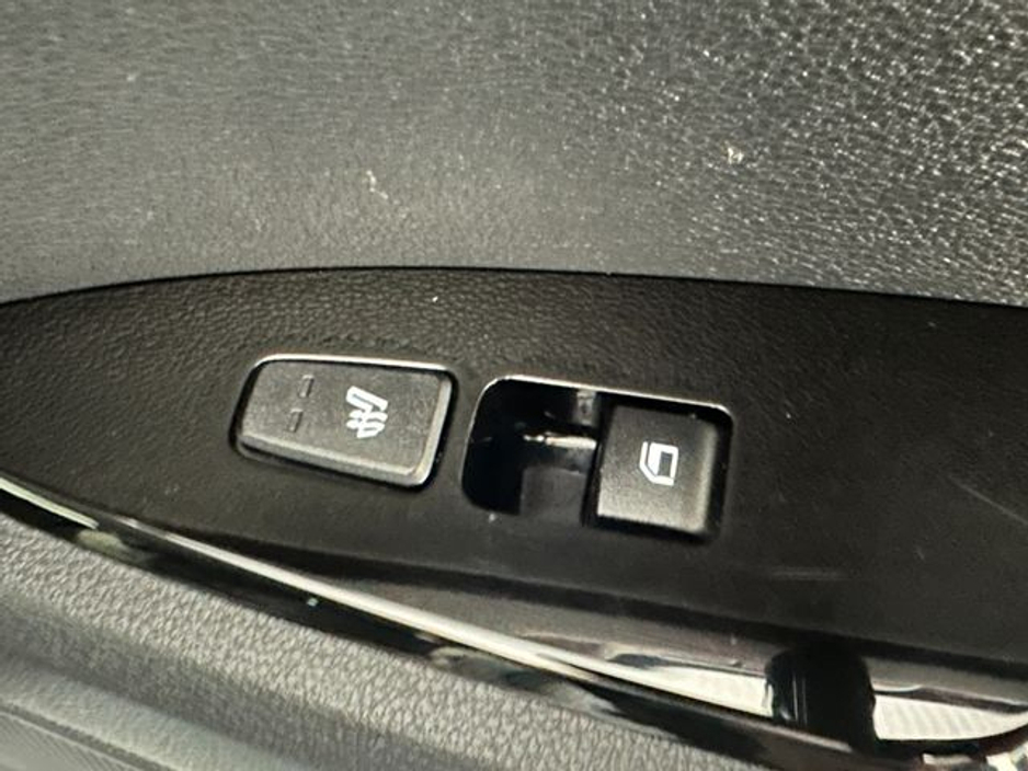 2023 Kia Sportage - image 23