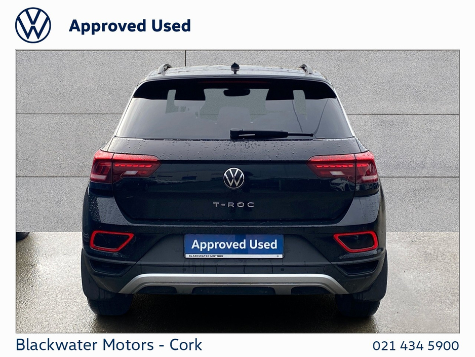 2023 Volkswagen T-Roc - image 13