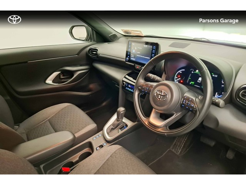 2024 Toyota Yaris Cross YARIS CROSS LUNA SPORT €30,995