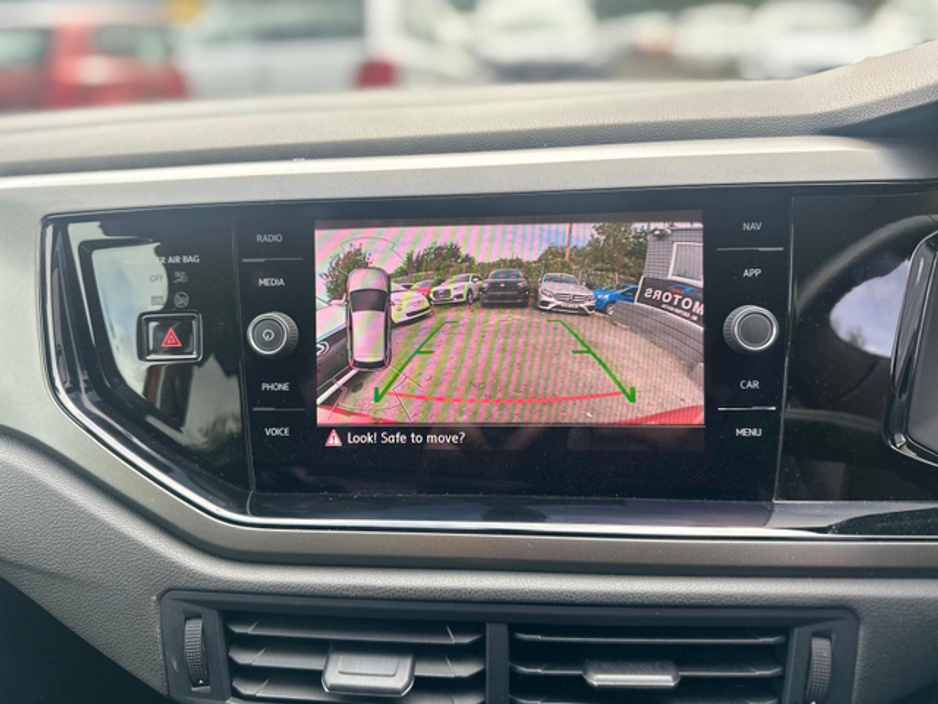 2018 Volkswagen Polo - image 18