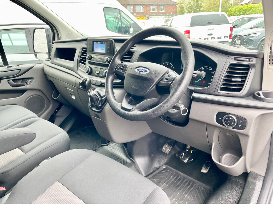 2022 Ford Transit Custom - image 7