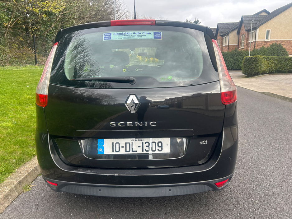 2010 Renault Grand Scenic - image 5