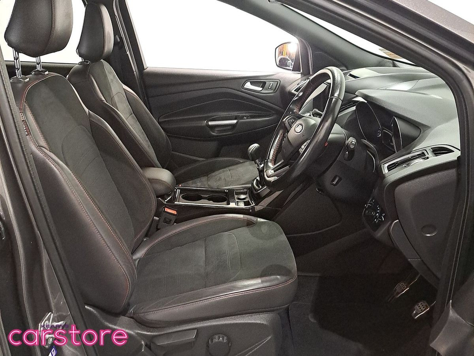 2019 Ford Kuga - image 12