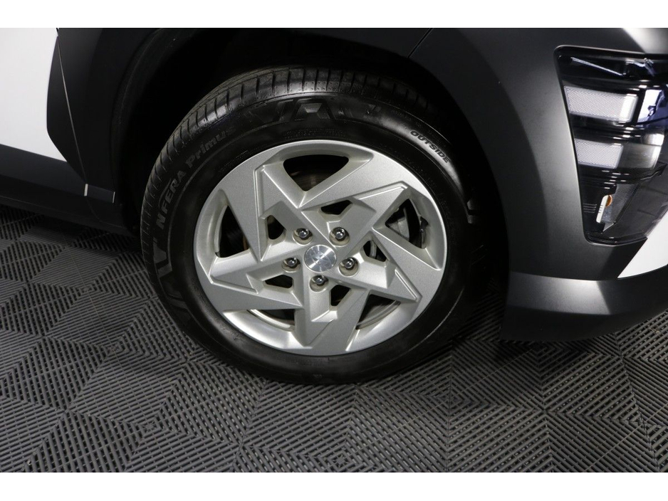 2024 Hyundai Kona - image 4