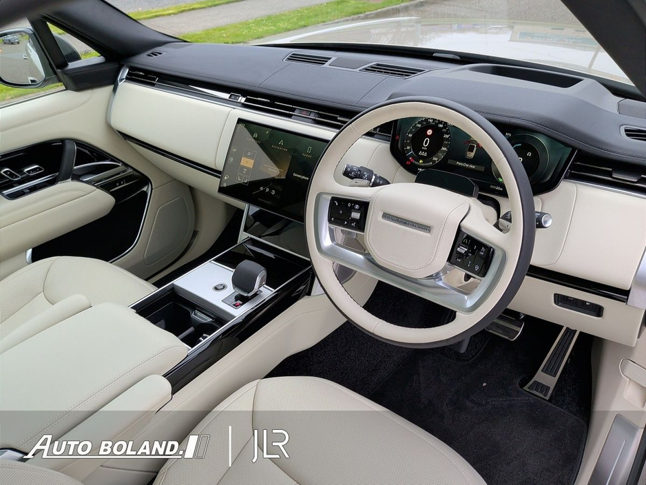 2026 Land Rover Range Rover - image 3