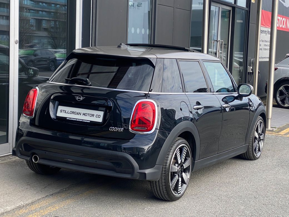 2023 MINI Cooper - image 5