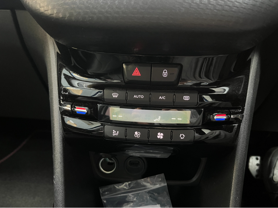 2019 Peugeot 2008 - image 20