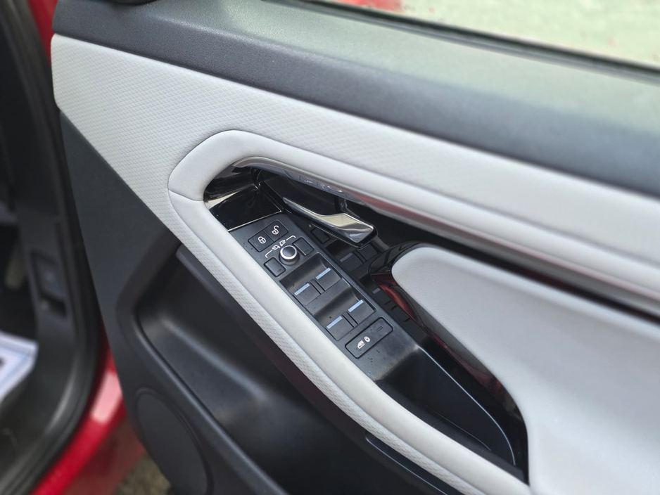 2020 Land Rover Range Rover Evoque - image 16