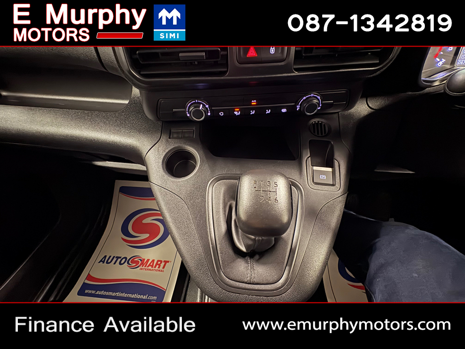 2023 Citroen Berlingo - image 16