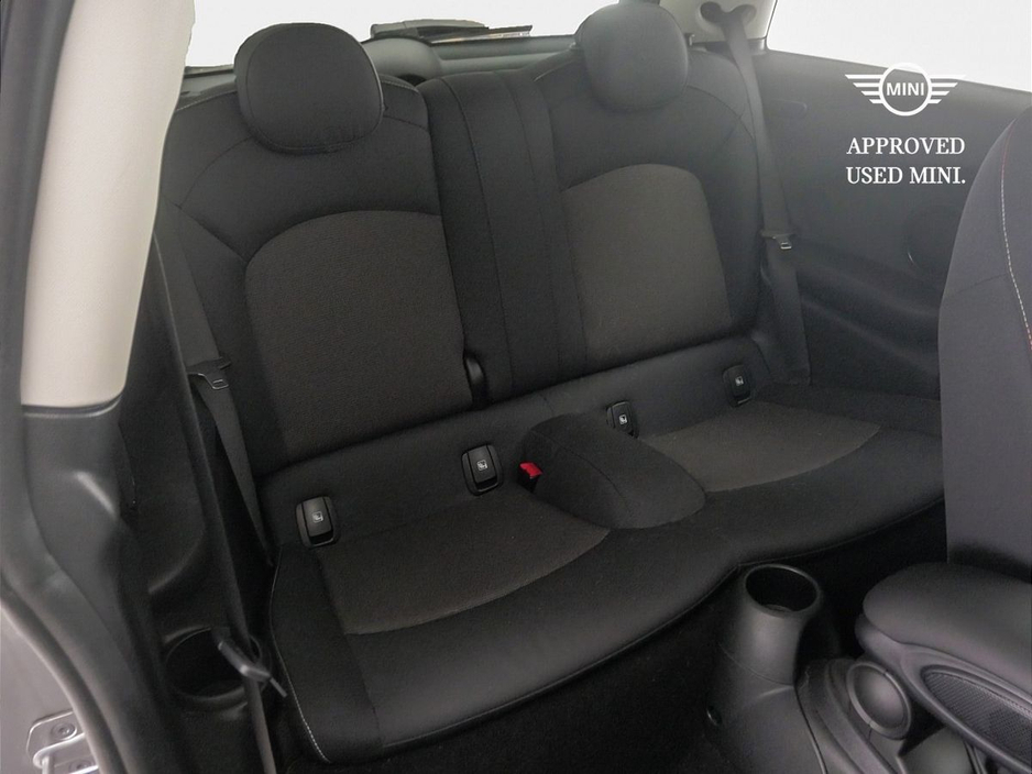 2024 MINI Hatch 3-Door Cooper Classic €29,900