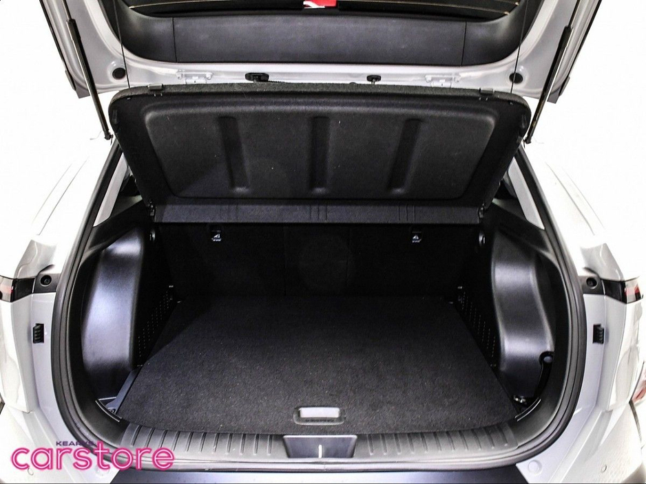 2024 Hyundai Kona - image 10