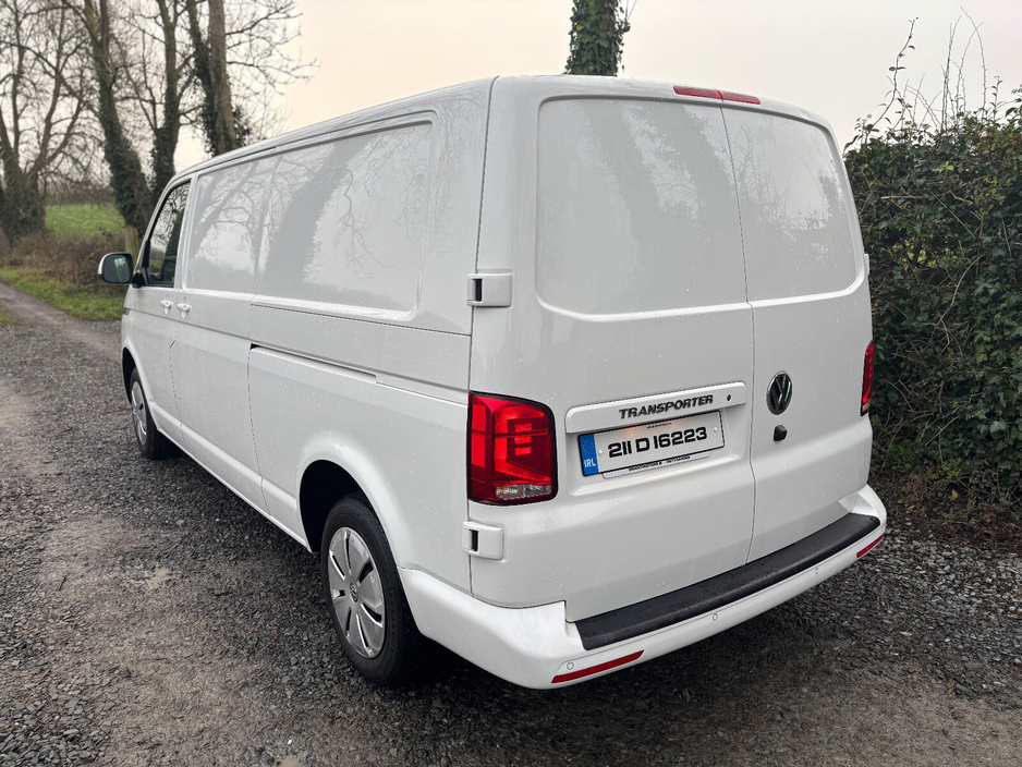 2021 Volkswagen Transporter  €18,998