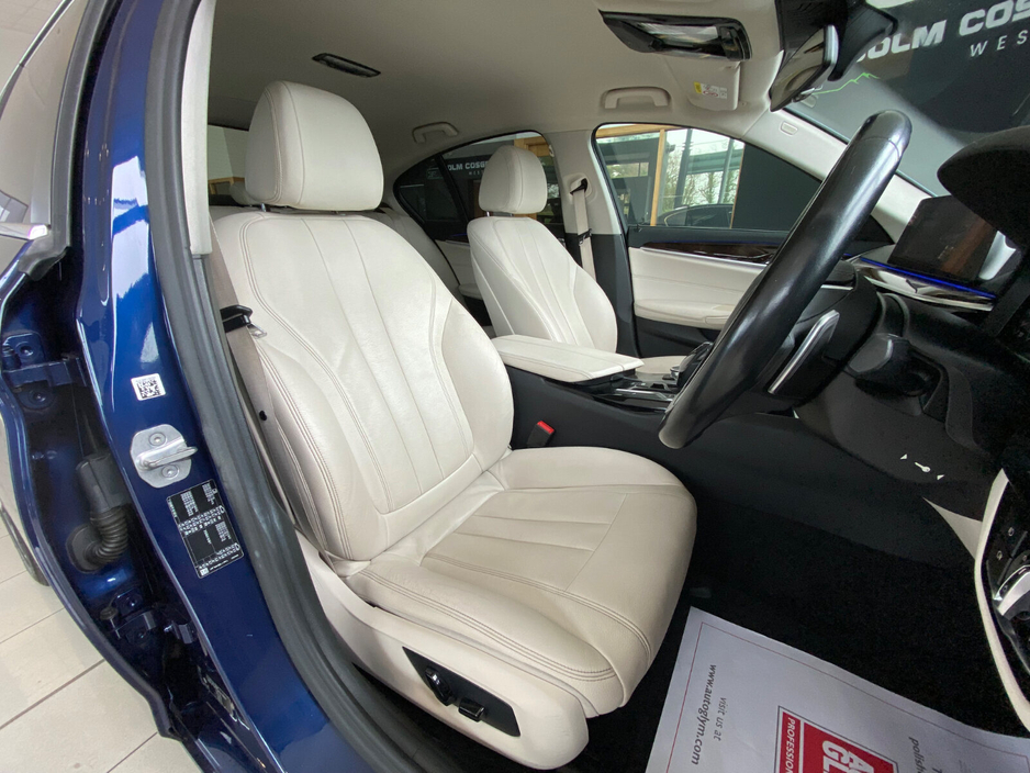 2019 BMW 5 Series - image 7