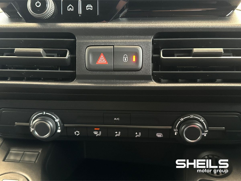 2026 Peugeot Partner - image 18