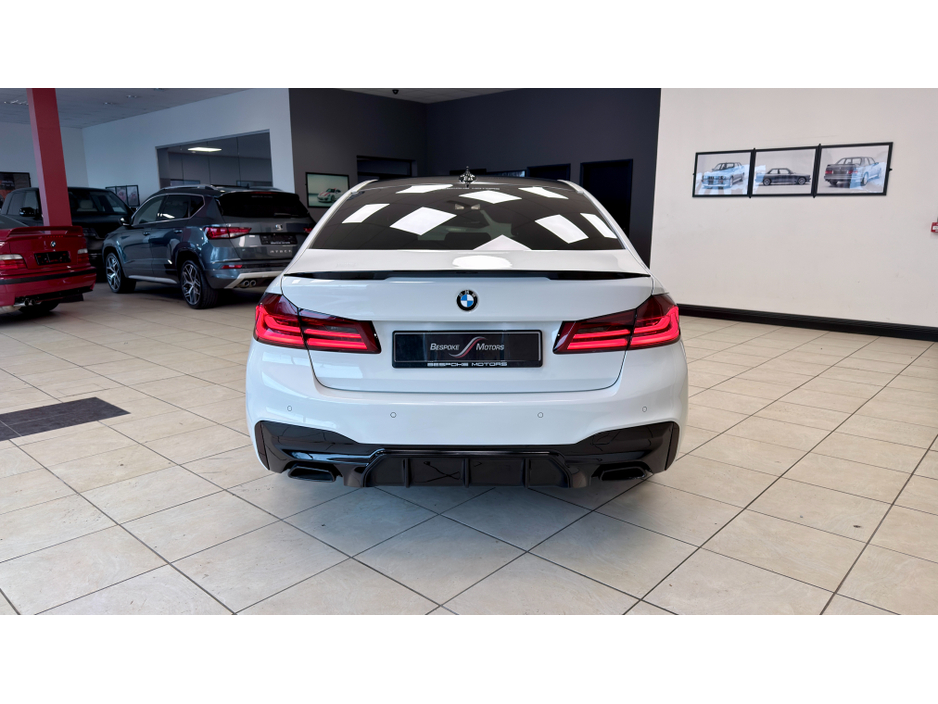 2020 BMW 5 Series - image 20