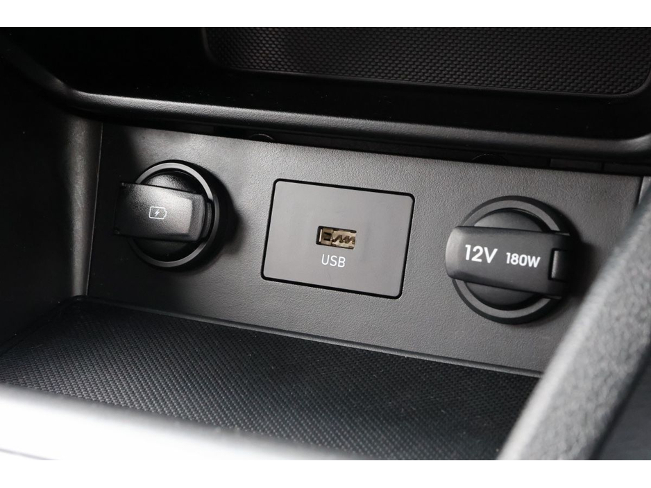 2022 Hyundai Kona - image 11