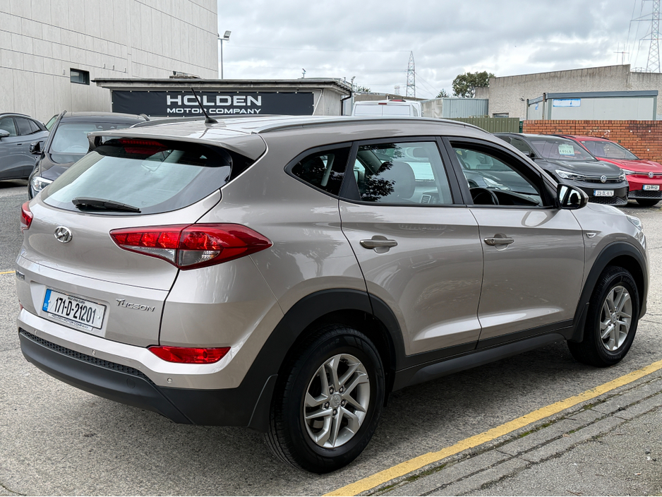 2017 Hyundai Tucson - image 9