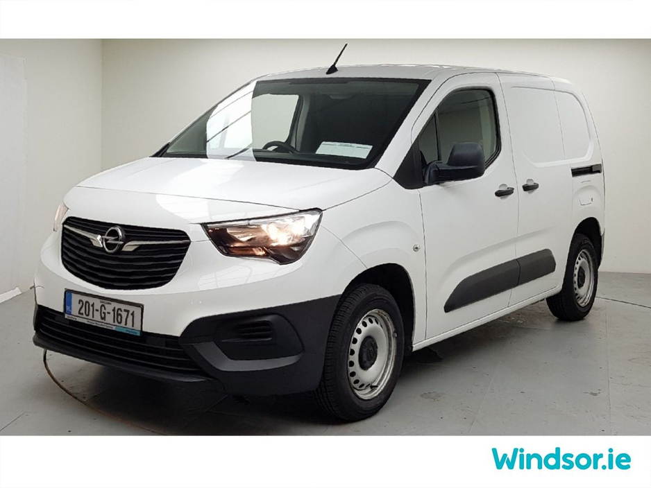 2020 Opel Combo - image 13