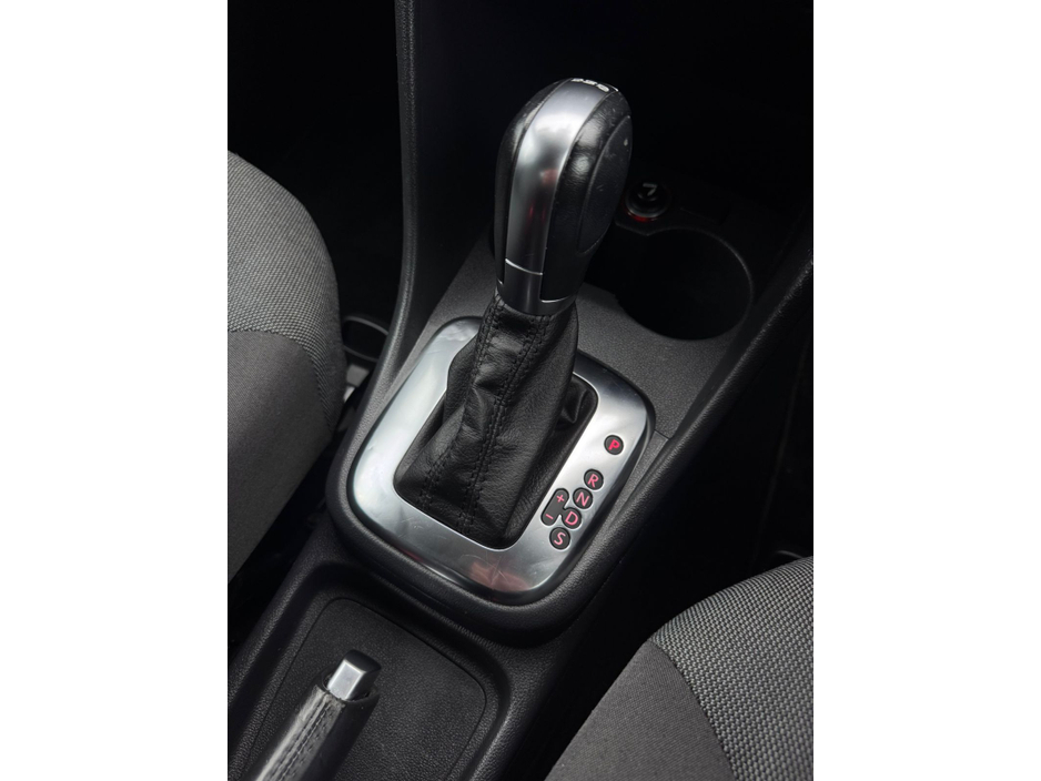 2014 Volkswagen Polo DBA-6RCBZ 5DR AUTO €8,950