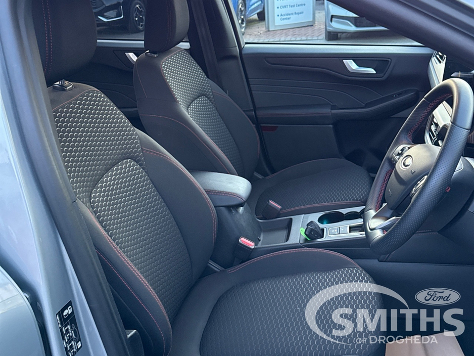 2024 Ford Kuga - image 4