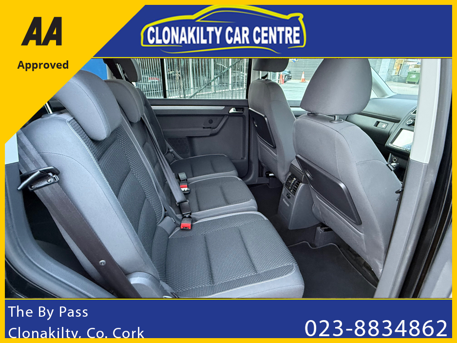 2012 Volkswagen Touran - image 12