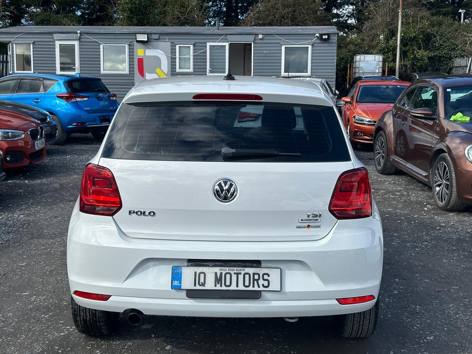 2016 Volkswagen Polo - image 5