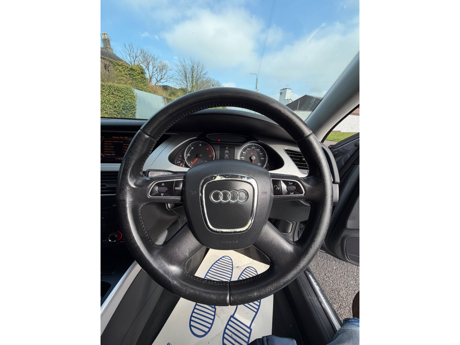 2012 Audi A4 - image 18