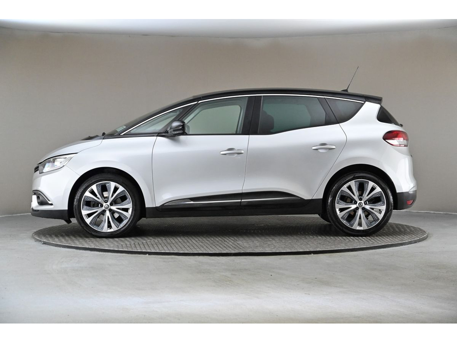 2018 Renault Scenic - image 5