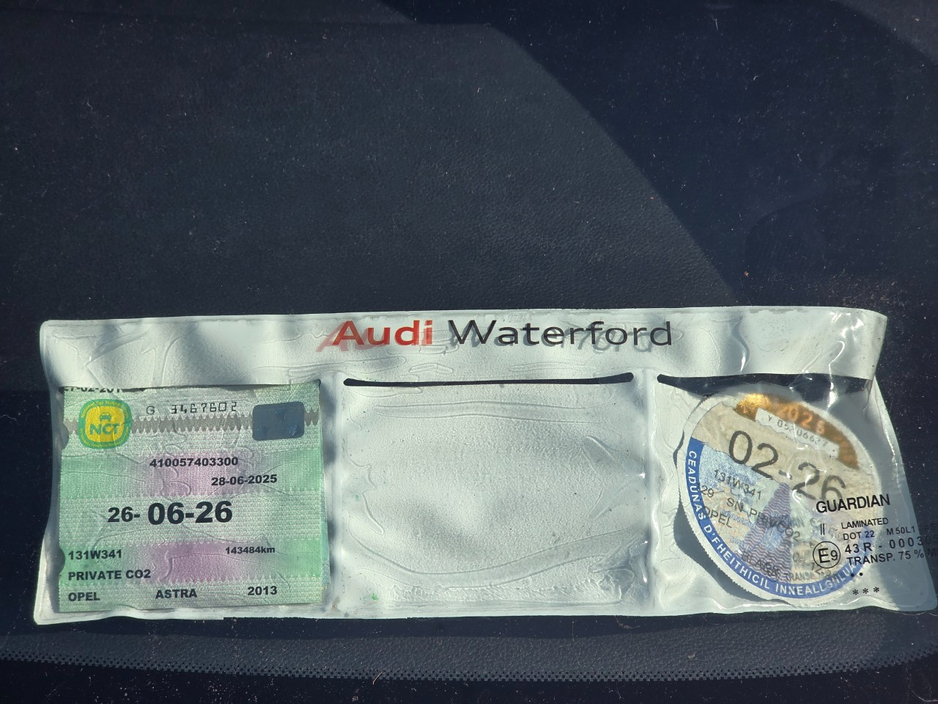 2013 Opel Astra - image 12