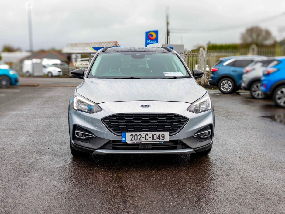 2020 Ford Focus - image 6