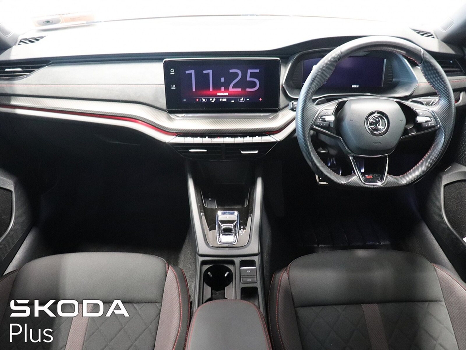 2024 Skoda Octavia - image 2