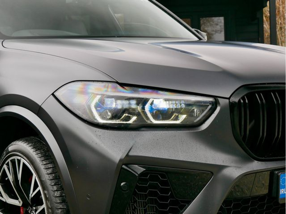 2022 BMW X5 - image 7